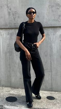 4 Black Jean Outfits That Will Never Go Out of Style Black Straight Leg Jeans Outfit, Faded Black Jeans Outfit, Black Jean Outfits, Black Denim Jeans Outfit, Best Black Jeans, Black Jeans Outfit Ideas, All Black Outfit For Work, Black Work Outfit, Bootcut Jeans Outfit