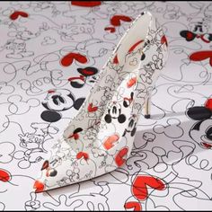 Rare! Brand New! Sold Out! Fast Shipping! Please See Picture! Disney Lines, Mickey Mouse Shoes, Disney Wear, Minnie Mouse Shoes, Cute Disney Outfits, Leopard Print Heels, Pump Heels, Mouse Print, Women's Heels