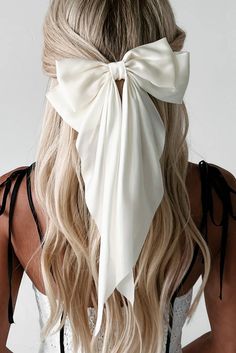 Trendy Bodysuits, Cheer Hair, Bow Hairstyle, Wedding Hairstyles With Veil, Hot Hair Styles, Prom Hair, Hair Barrettes, Bridesmaid Hair, Teen Fashion Outfits