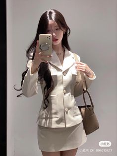 Ceo Outfit Aesthetic, Neat Casual Outfits, Makeup Mistakes, Fashion Corner, Make Mistakes, Asian Outfits, Simple Trendy Outfits, 1940s Fashion