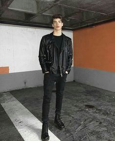 Bad Boy Outfits, Bad Boy Style, Rok Outfit, Superenge Jeans, Mens Trendy Outfits, Leather Jacket Outfits, Cool Outfits For Men, Parking Garage, Stylish Mens Outfits