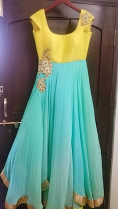 Awesome Dancing Outfits, Outfits Indian, Long Gown Dress, Salwar Kamiz, Red Lehenga, Dress Neck Designs, Indian Gowns Dresses, Kurti Designs Party Wear