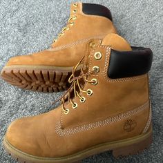 Brand New Timberland Boots. Women’s Size 8! Timbs Outfits Women, Timbs Outfits, Timberland Boots Girls, Tims Boots, Brown Timberlands, Timberland Boot, Fit Inspired, Outfit Pieces, Boots Timberland