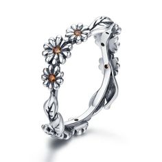 100% 925 Sterling Silver Twisted Daisy Flower Female Finger Rings for Women Wedding Silver Jewelry Model Number:32855765513 ❤【Description】 This delicate and elegant ring is inspired by daisies. The Daisy represents the deep love in the bottom of heart. May you summon the courage to confess for love.❤【Sterling Silver】 Material: 925 Sterling Silver, this ring is Nickel-free, Lead-free, Cadmium-free, Hypoallergenic. Quality Assurance, good skin-friendly, convenient and comfortable to wear, not harm Unique Silver Rings, Silver Flower Ring, Zierlicher Ring, Rings Jewelry Fashion, Jewelry Model, Finger Rings, Unique Jewelry Designs, Sterling Silver Flowers