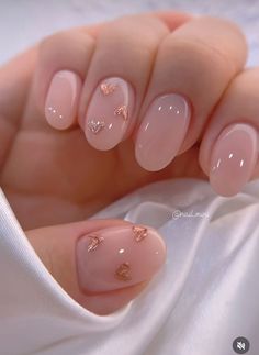 Penelope Featherington Nails, Natural Nails Manicure Design, Kokoist Nails, Delivery Nails, Gelish Inspo, Elegant Touch Nails, Ideas Uñas, Minimal Nails Art, Wow Nails