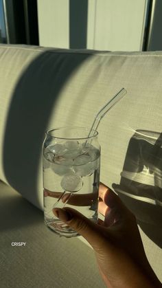 Aesthetic Glass Of Water, Drinking Water Motivation, Water Glass Aesthetic, Glass Of Water Aesthetic, Drink Water Aesthetic, Manifesting Vision Board, Water Aesthetic