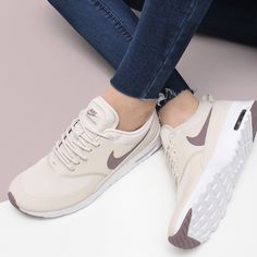 Zapatillas esenciales para este próximo mes de Noviembre NIKE Air Max Thea #zacaris #newcollection #aw17 #shoponline Gents Shoes, Star Shoe, Sneaker Outfits, Sneaker Nike, Vans Shoe, Sneakers Fashion Outfits, Air Max Thea, Best Shoes For Men