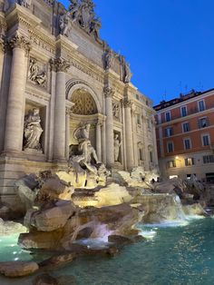 Fontana di Trevi Roma at night Vinece Italy Aesthetic, Europe Asethic, Italy Culture Aesthetic, Italian Aethestic, Italycore Aesthetic, Italy Astetics, Italian School Aesthetic, Rich Italian Aesthetic