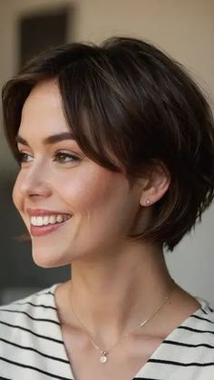 Short Haircut Fine Hair Round Face, Short Hair With No Bangs, Short Hairstyle With Fringe, Short Hair For Thick Hair Round Face, Short Haircut With Side Bangs, Best Pixie Cuts For Fine Hair, Hair Ideas For Round Faces, Round Face Pixie Haircut, Short Hair Women Round Face