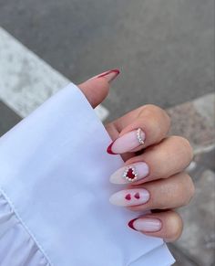 Valentines Nails Aesthetic, Summer Toe Nails, White Nail, Summer Acrylic Nails, Heart Nails, Classy Nails, Pretty Acrylic Nails, Chic Nails, Nail Arts