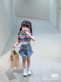 Ootd Baby Girl, June Fashion, Baby Milestones Pictures, Kids Bag, Kids Ootd, Stunning Prom Dresses, Casual Hijab Outfit, Kids Styles, Baby Style