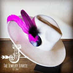 If you��’re looking for the perfect accessory to complement your favorite boho style, look no further. The Boho-Style Western Felt Hat w/r Hat Band Accent by The Jewelry Junkie is absolutely everything that you need. Not only is it easy to incorporate into any and all outfits, but the genuine leather of the band immediately elevates whatever it is you’re wearing. The item that you receive in the mail will resemble the one in the picture but, because every piece by Jewelry Junkie is handmade, it wi Pheasant Feather, Large Feathers, Wild Turkey, Turkey Feathers, Feather Hat, Gold Feathers