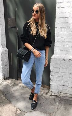 May 6, 2019 - This Pin was discovered by Sylwia Rybarska. Discover (and save!) your own Pins on Pinterest Black Mules Outfit, First Date Outfits, Simple Style Outfits, Overalls Outfit, Cute Spring Outfits, Outfit Jeans, Polyvore Outfits