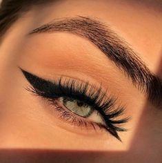 Machiaj Smokey Eyes, Obličejové Masky, Eye Makeup Images, Prom Eye Makeup, Cute Eye Makeup, Swag Makeup, Eye Makeup Pictures, Smink Inspiration, Pinterest Makeup