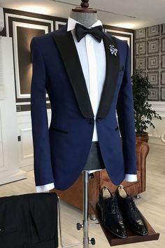 Jacob Modern Navy Blue Mixed Black Peaked Lapel One Button Slim Fit Prom Men Suit | Allaboutsuit Navy Blue Male Wedding Suit, Navy Blazer Black Pants Men, 5 Piece Suit Mens Fashion, Navy Blue Prom Suits, Prom Mens, Dark Navy Blue Suit, Navy Blue Tux, Navy Blue Suit Men, Graduation Fits