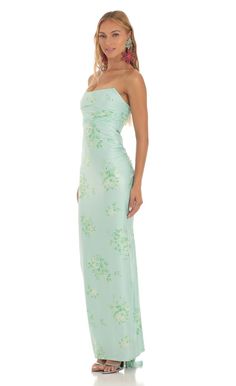 Spring Formal Dresses, Turquoise Prom Dresses, Blouse Ideas, Long Green Dress, Floral Prom Dresses, Lucy In The Sky, Prom Ideas, Unique Prom Dresses