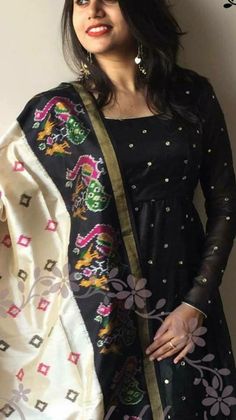 Simple Frock Design, Anarkali Dresses, Simple Kurta Designs, Designer Kurti Patterns, Simple Kurti Designs, Half Saree Designs