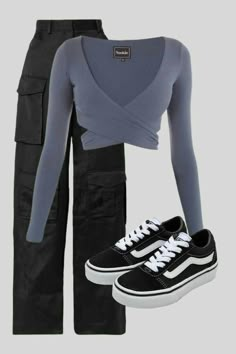 Lay Out Outfit, Outfit Ideas Layout School, Black Cargo Pants Outfit Women Casual, Outfit Ideas Layout Summer, Outfit Ideas Layout, 2023 Festival, Outfits Professional, Outfit Ideas For School, Thanksgiving Outfits