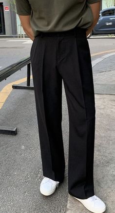 Wide Trousers Outfit Men, Wide Leg Trousers Outfit Men, Old Money Pants, Korean Street Fashion Men, Guys Fashion Casual, Minimalist Fashion Men, Street Fashion Men