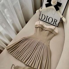 Street Style Jeans, Dior Dress, Mode Casual, Mode Inspo, Glam Dresses, Fancy Outfits, Mode Inspiration, Lookbook Outfits, Teen Fashion Outfits