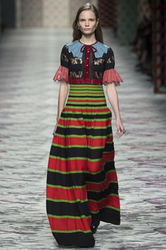 Gucci Spring 2016 Ready-to-Wear Collection - Vogue Sustainable Dress, Rock Dress, Elegante Casual, Pat Mcgrath, Look Chic