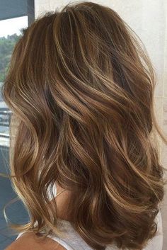 Chestnut Brown with Thin Caramel Blonde Balayage Dark Brown Hair With Blonde Highlights, Smart Hairstyles, Highlights For Dark Brown Hair, Brown Hair With Blonde Highlights, Hair Color Light Brown, Brown Hair With Highlights, Modern Hairstyles