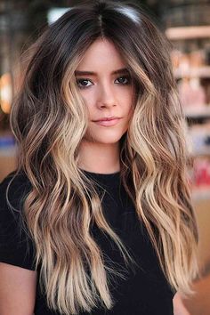 Were you seeking for the prettiest brown and blonde hair ideas women are getting right now? This dark to medium brown hair with highlights is one of the 21 astonishing images we have on our website. Simply tap on the photo or click the link to see all photos! // Photo Credit: @mhairbymickk on Instagram Colored Money Piece, Colored Money Piece Hair, Blue Hair Ideas, Winter Hair Colour For Blondes, Brown And Blonde Hair, Brunette Long Hair, Sky Blue Hair, Money Piece Hair, Pale Skin Hair Color