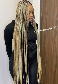 Mixed Color Braids, Braids Hairstyles For Black Women, Color Braids, Layer Cut, Twisted Hair, Blonde Box Braids, Big Box Braids Hairstyles, Feed In Braids Hairstyles, Blonde Braids