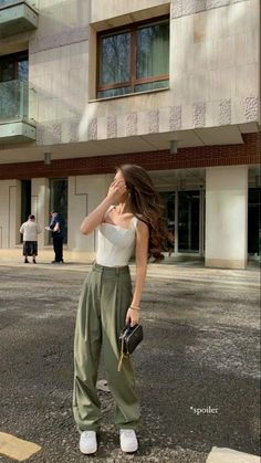 Elegante Casual, Foto Poses, Cooler Look, Causual Outfits, Looks Chic, Mode Inspo, 가을 패션, Casual Style Outfits, Looks Style