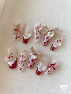 Unique Nail Art, Christmas Outfit Ideas, Cherry Nails, Plaid Nails, Nails Aesthetic, Aesthetic Red, Pearl Nails