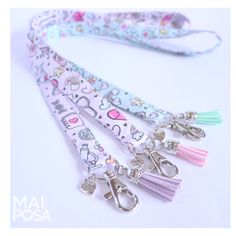 Diy Key Fob, School Id, Pink Wallpaper Girly, Nursing Accessories, Beaded Lanyards, Dog Scarfs, School Essentials, Diy Crafts Jewelry, Diy Couture