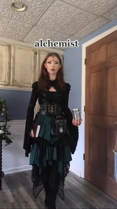 Ren Faire Costume, Pirate Outfit, Fair Outfits, Pirate Fashion, Fest Outfits, Witch Outfit, Fantasias Halloween, Fantasy Dress