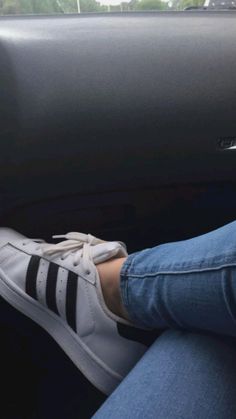 Adidas Tennis Shoes, Ankle Socks Women, Cute Emoji Wallpaper, Adidas Superstar Sneaker, Perfect Shoes, Friend Photos, Cute Couple Pictures, Ankle Socks, Couple Photography