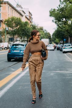 The Best Street Style at Milan Fashion Week Spring 2022 | Vogue Milan Fashion Week 2022, Fashion Week 2022, Gala Gonzalez, Big Four, Milan Fashion Week Street Style, Top Street Style, Chic Pants, Milano Fashion Week