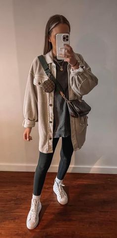 Disney Casual Outfits Winter, Disney November, Disney Outfits Winter, November Outfits, Nashville Outfit, Nashville Outfits, Winter Outerwear, Fall Inspo