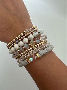 Stretchy Bracelet Ideas, Trendy Beaded Bracelets Diy, How To Make Stack Bracelets, Glass Bead Designs, Diy Stackable Bracelets, Trending Beaded Bracelets 2023, Popular Beaded Bracelets, Stacked Bracelet Ideas, Classy Beaded Bracelets