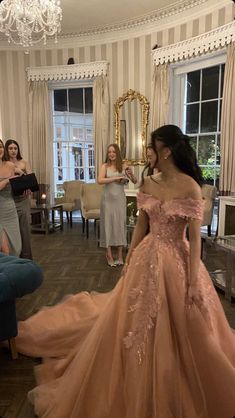 Blush Pink Corset Dress, Sweet 16 Ball Gown Dresses, Fifteen Dresses Quinceanera, Filipino Debut Aesthetic, Ballgown Dresses Aesthetic, Debut Dress Ideas, Filipino 18th Debut Dresses, Debut Filipino Dresses, Pink Dresses Sweet 16