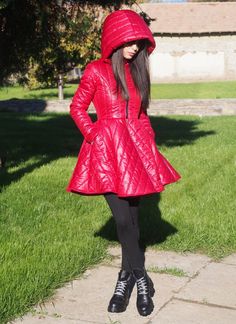 "Extravagant red quilted peplum jacket(coat) STANDART SIZES SIZE XS bust: around 33 in / 84-86 cm Waist: around 26 in / 62-64 cm Hip: around 35.5 in / 88-90 cm Aproxx height: 5'3\" / 160 cm SIZE S bust: around 35 in / 88-90 cm Waist: around 28 in / 66-68cm Hip: around 37 in / 90-92cm Aproxx height: 5'5\" / 165 cm SIZE M bust: around 36 in / 92-94 cm Waist:around 29 in / 70-72 cm Hip: around 39 in / 94-96 cm Aproxx height: 5'6\" / 165-167 cm SIZE L bust: around 38 in / 96-98 cm Waist: around 31 i Fitted Red Puffer Jacket, Red Quilted Jacket, Quilted Jacket Women, Women Winter Jacket, Black Kaftan, Womens Quilted Jacket, Leather Gladiator Sandals, Red Quilts, Peplum Jacket