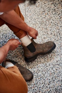 Chukka Boots Outfit, Aussie Style, Chelsea Boots Men, Men's Boots, Boots Outfit, Chukka Boots