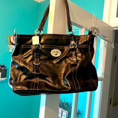 Coach Leather Satchel Bag With Tag On It Coach Leather Bag, Coach Satchel, Coach Poppy, Drawstring Bucket Bag, Bags Coach, Leather Satchel Bag, Coach Leather, Satchel Bag, Black Nylons