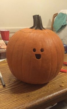 Small Pumpkin Carving Ideas, Pumpkin Face Carving, Pumpkin Face Paint, Funny Pumpkin Carvings, Evil Pumpkin, Easy Pumpkin Carving