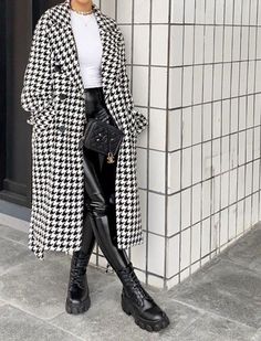 Houndstooth Outfit, Basic Ootd, Outfit 2022, Autumn Outfits, White Coat