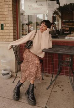 Sandal Tali, Pijamas Women, Millennials Fashion, Mode Inspo, 가을 패션, Look Vintage, Autumn Outfit, Casual Fall Outfits, Mode Vintage