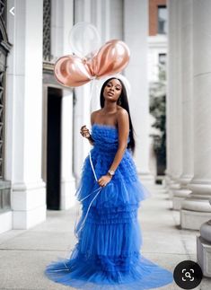 Very nice mommy and me dress Ps: first pic from Pinterest Tulle Dress Photoshoot, Gown Graduation, Blue Tulle Dress, Birthday Photo Shoot, Tulle Balls, Mommy And Me Dresses, Birthday Shoot, Video Shoot, Beach Birthday