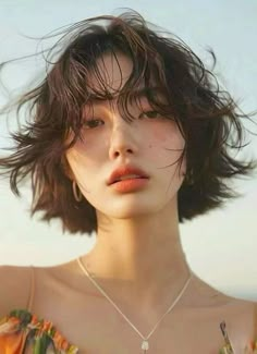 Curly Short Hair Korean, Japanese Short Hair, Korean Short Hair, Hair Inspiration Short, Japanese Hairstyle, Short Haircuts For Women, Shoulder Length Hair Cuts