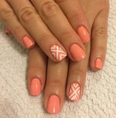 Coral White Nails, Spring Pedicure Ideas, Coral Gel Nails, Glitter Gel Nail Designs, Shiny Nails Designs