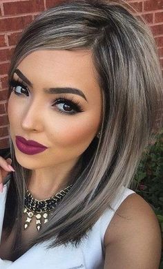 Ombre For Short Hair, Gray Ombre Hair, Purple Hair Dye, Gray Wigs, Ombre Hair Color Ideas, Grey Ombre Hair, Purple Ombre Hair, Dyed Hair Purple, Gray Ombre