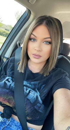 Chin Length Hair, Bangs Short, Brown Blonde Hair, Hair Color And Cut, Hair Updo, Medium Hair Cuts, Long Bob, Brown Hair Colors, Short Bob