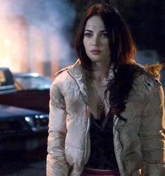 jennifers body ♡ Megan Fox Outfits, Check Outfit, White Puffer Jacket, Puffer Jacket Outfit