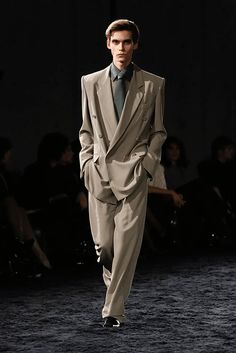 Saint Laurent Menswear, Yves Saint Laurent Men, Saint Laurent Fashion, 2024 Menswear, Modern Suits, Menswear Runway, Best Dressed Man, Men Fashion Show, Baggy Clothes